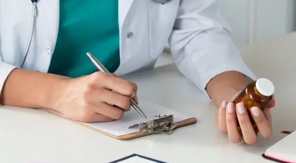 Kiedy lekarz może odmówić recepty? Poznaj swoje prawa!