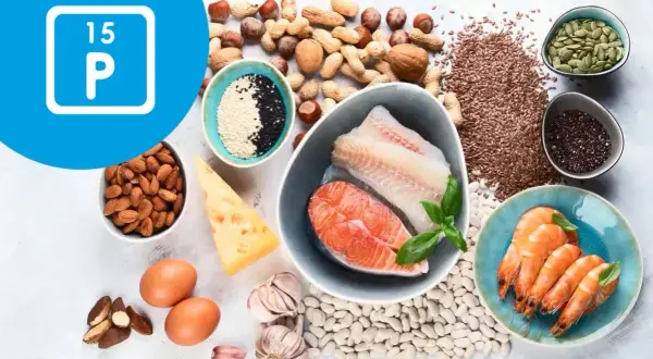 Produkty bogate w fosfor: ryby, krewetki, orzechy, nasiona, nabiał, jaja, fasola.